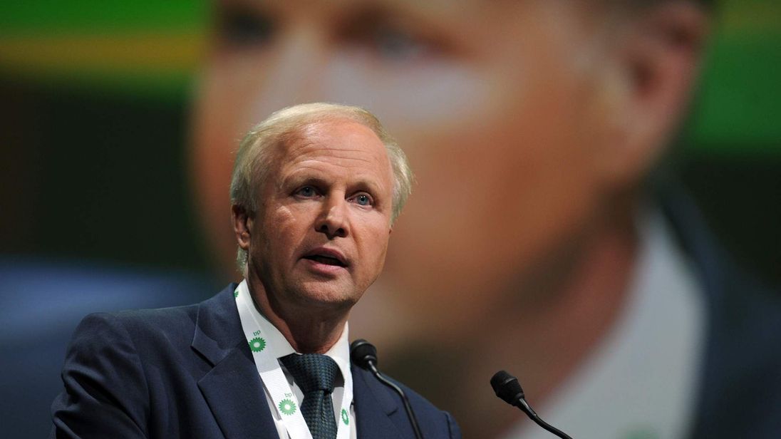 BP shareholders approve reduced CEO pay