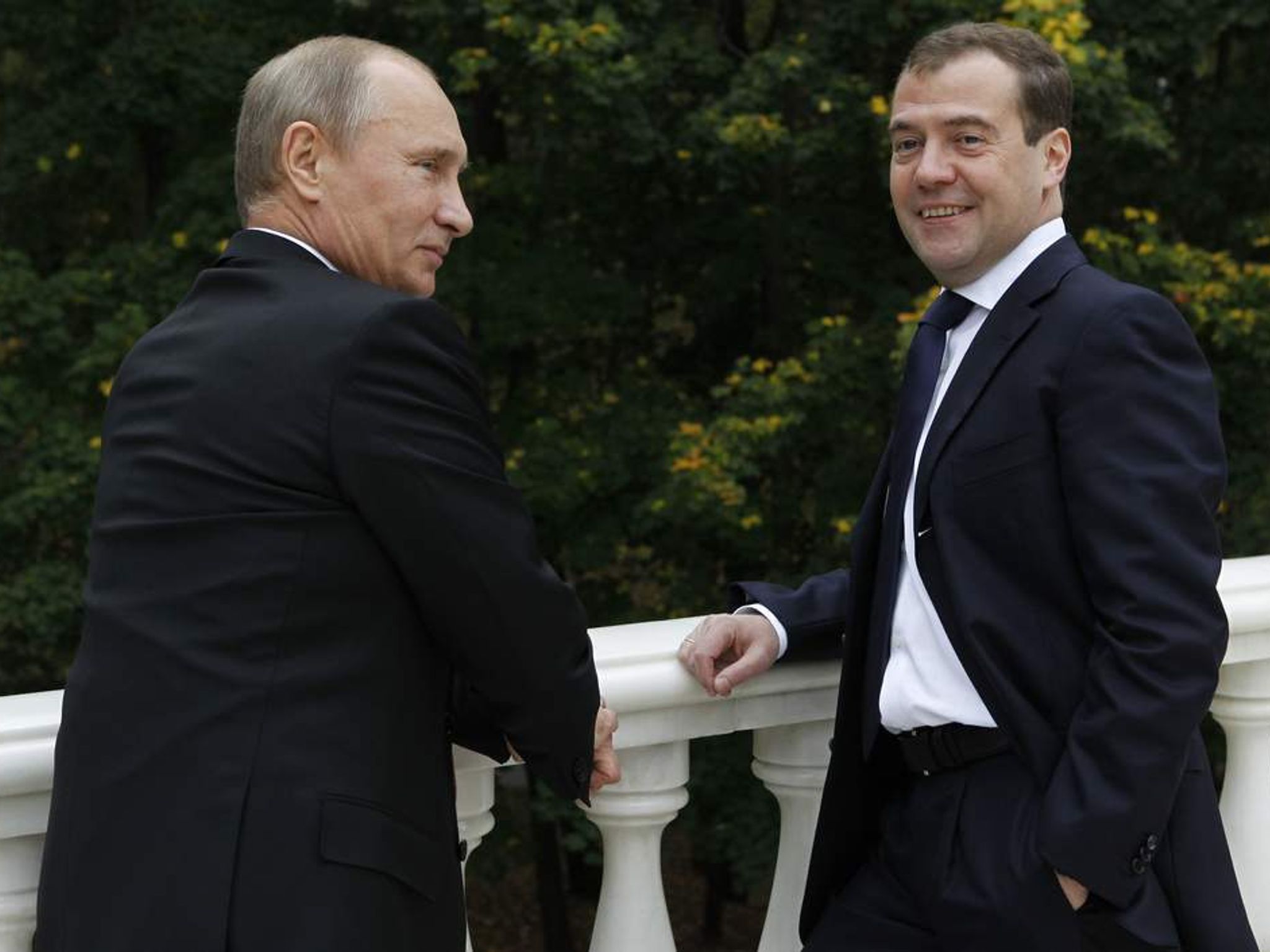 Подарок путина медведева Подарок путина медведева
