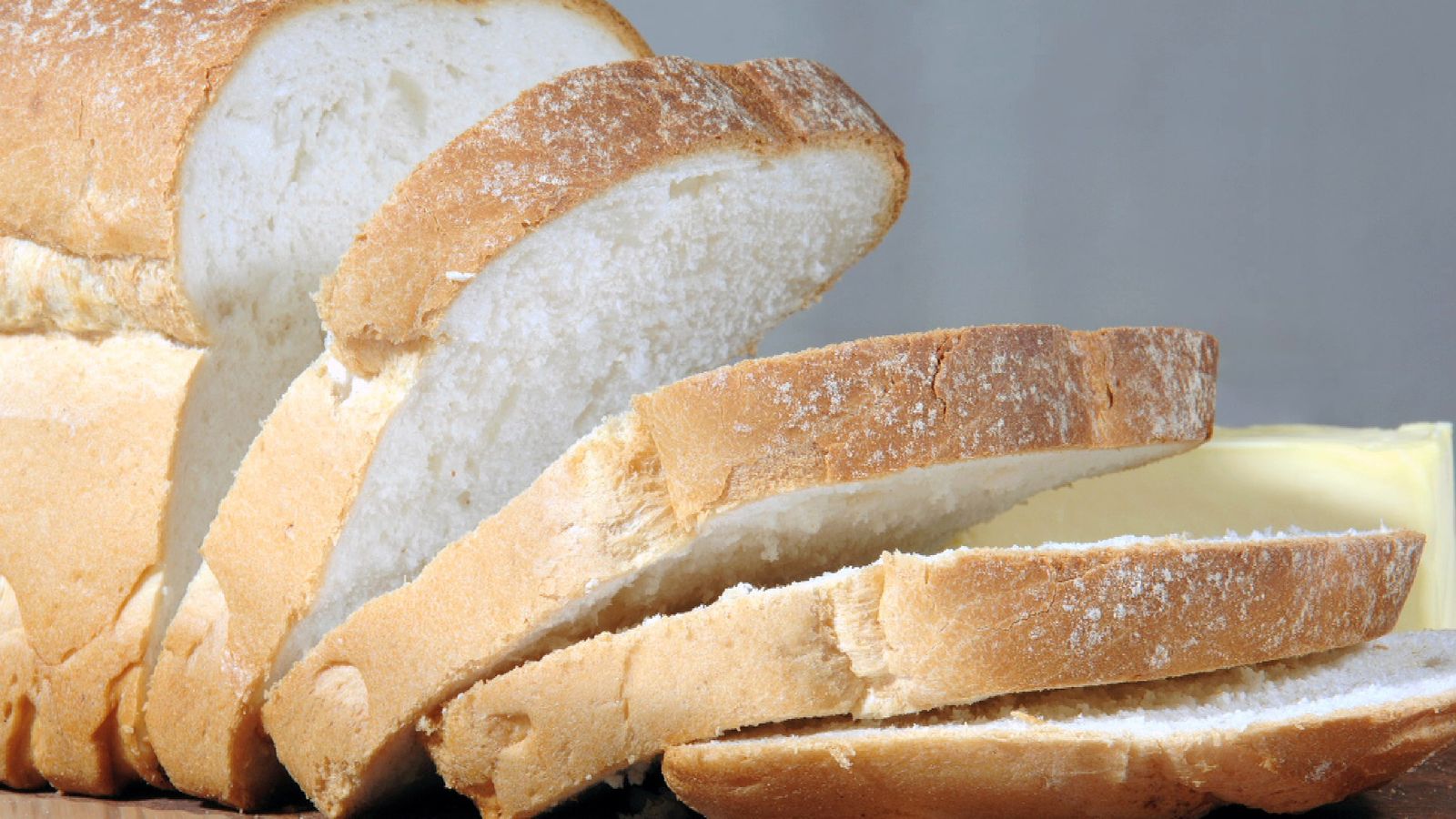 Eating burnt toast 'may increase cancer risk'