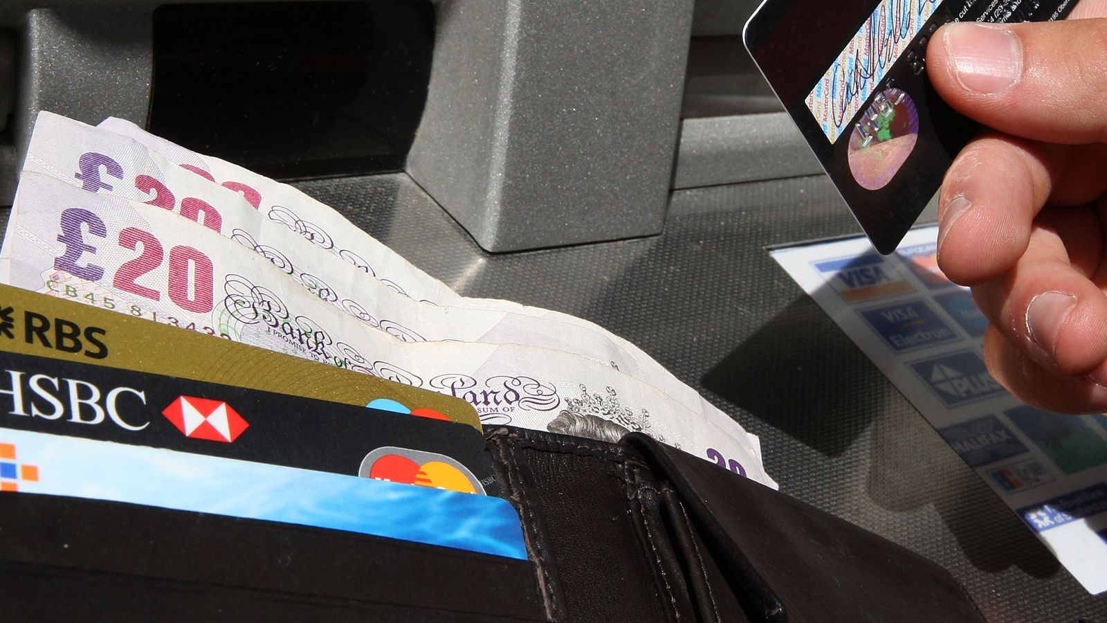 Banks criticised over fraud prevention checks - Sky News