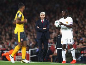 Wenger hails Gunners' first-half performance Wenger hails Gunners' first-half performance
