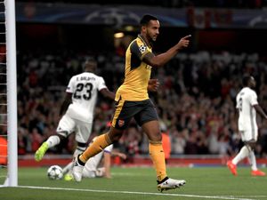 Walcott brace means easy win for Arsenal Walcott brace means easy win for Arsenal