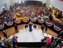 U.S. Democratic presidential nominee Hillary Clinton delivers an economic speech during a campaign stop in Toledo, Ohio, U.S., October 3, 2016. REUTERS/Brian Snyder