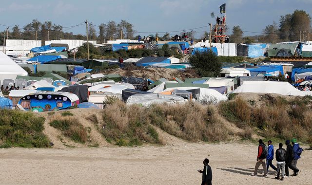 Court rejects request to delay'Jungle migrant camp demolition in Calais