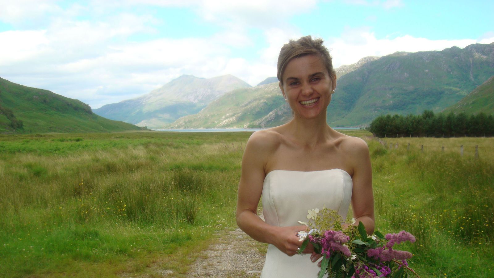 Politicians put aside differences to honour murdered MP Jo Cox