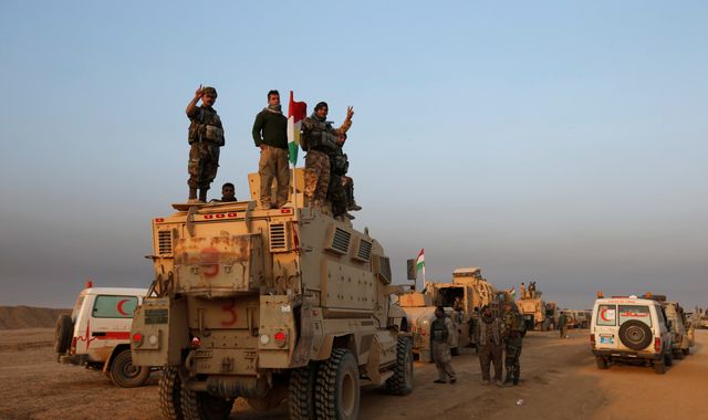 Peshmerga offensive closes in on Islamic State-held Mosul