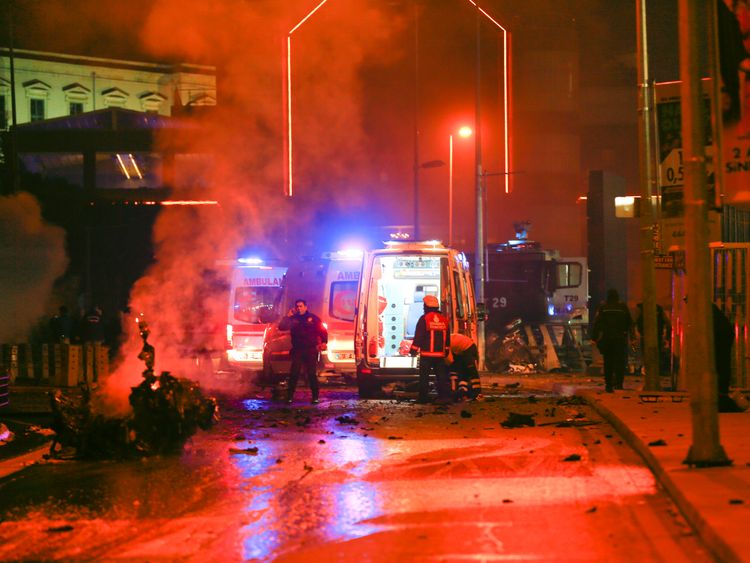 car bomb injures 20 outside istanbul stadium