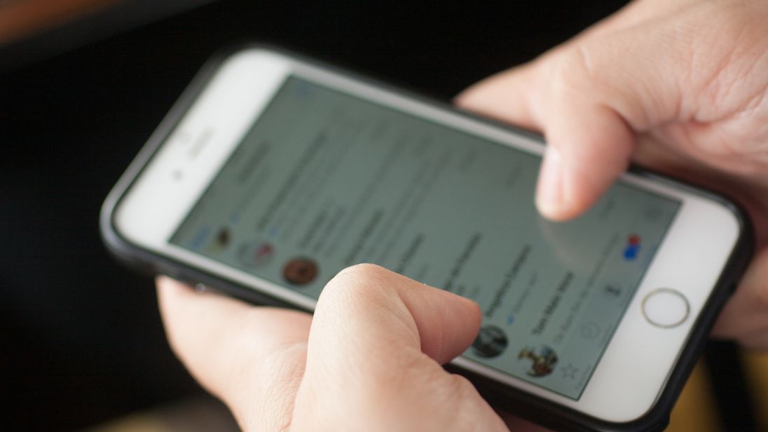 Spain: Police break up worldwide child porn chat network