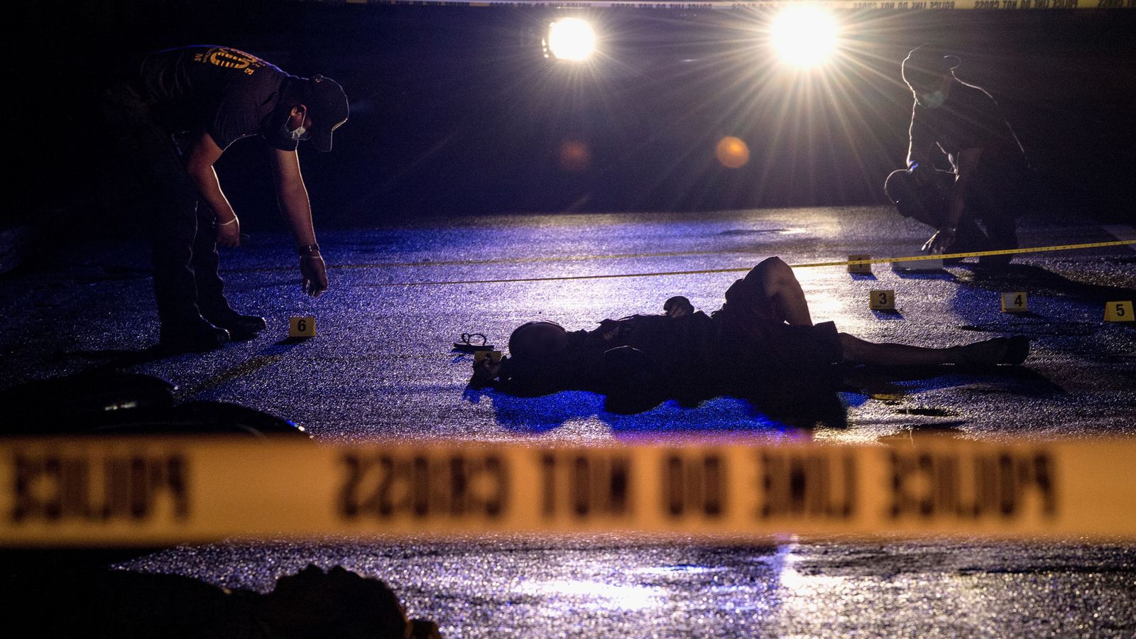 Philippine police �plant evidence� in drugs war report