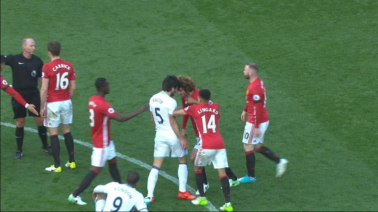 Did Marouane Fellaini headbutt Claudio Yacob?