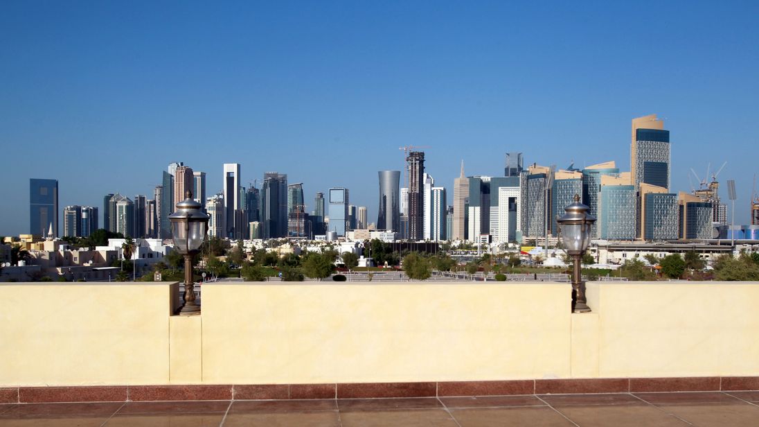 Donald Trump offers to mediate Qatar crisis in call with Emir