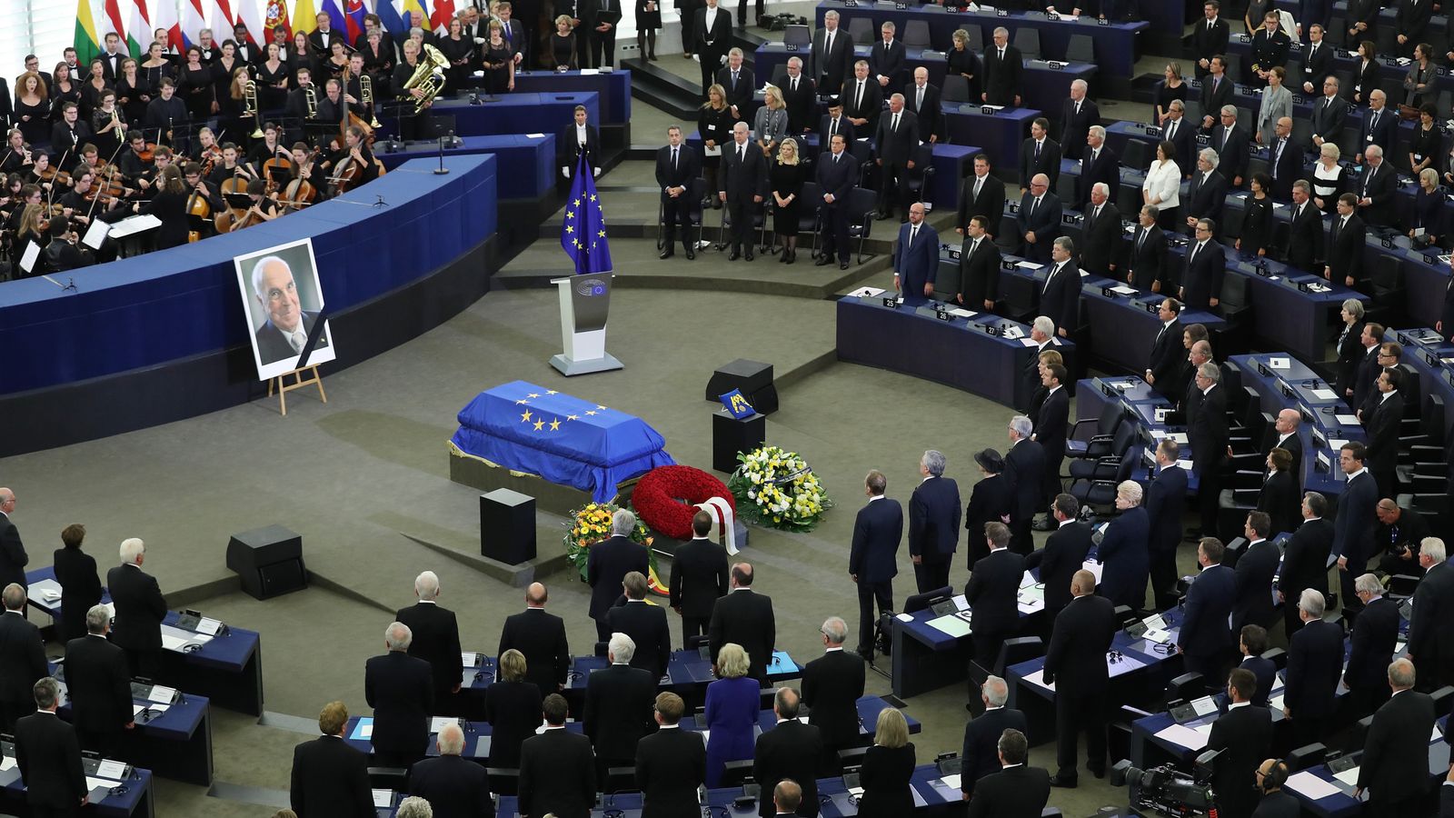 World leaders pay their respects to the former German Chancellor