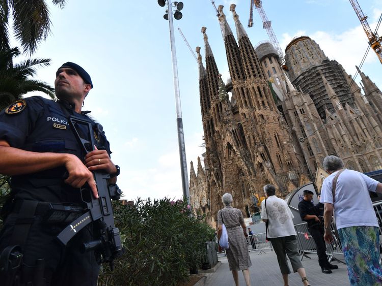 Tight security at the Sagrada Familia basilica before the mass