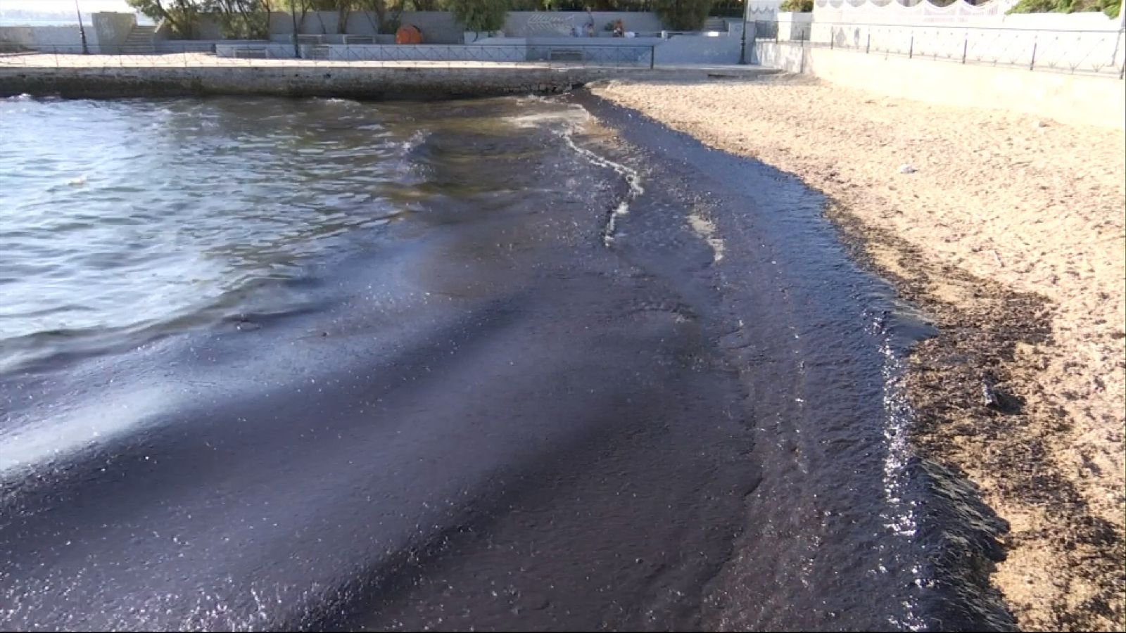 Greek beaches blackened as sunken tanker leaks oil