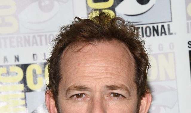 Luke Perry star of Beverly Hills 90210 dies aged 52 after stroke Luke Perry star of Beverly Hills 90210 dies aged 52 after stroke