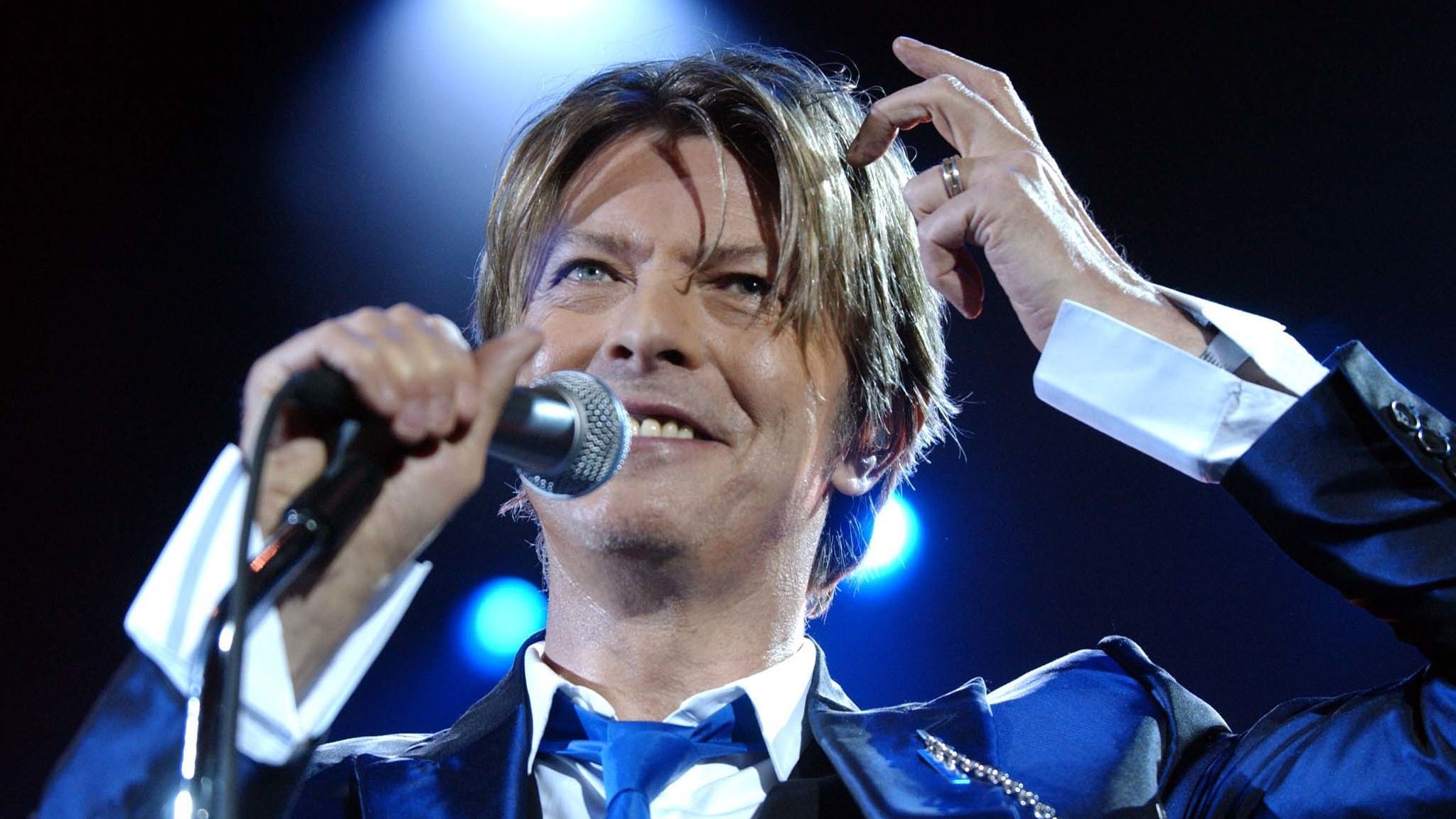 David Bowie back catalogue sells for 'hundreds of millions of dollars' | Ents & Arts News | Sky News