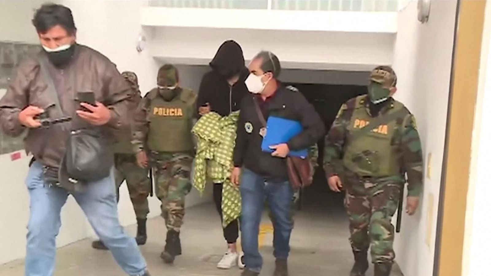 Hospital workers in Peru arrested after charging COVID-19 patients more than £15,000 per bed - breaking news now Hospital workers in Peru arrested after charging COVID-19 patients more than £15,000 per bed