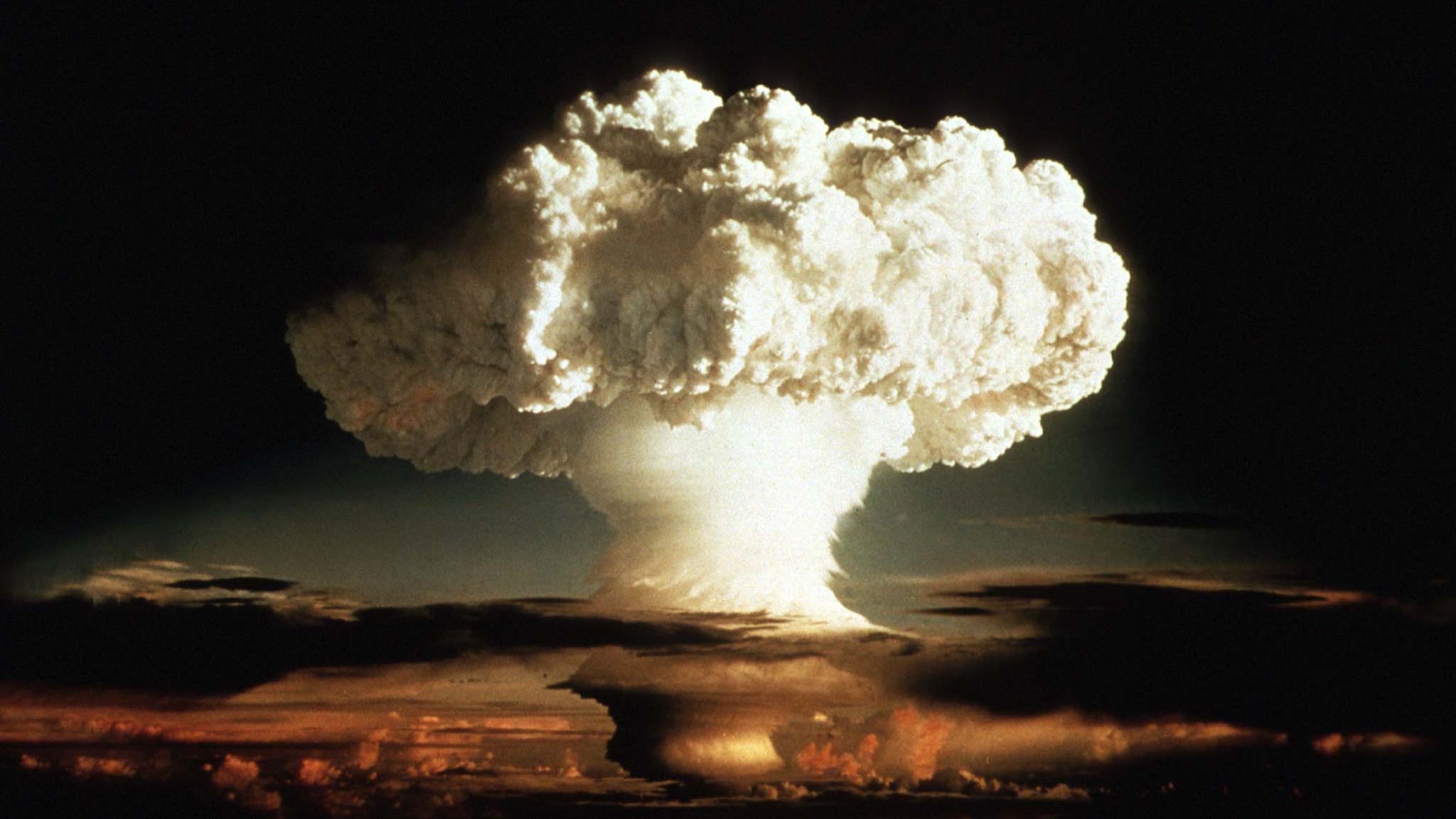 H-bomb test explosion on bikini