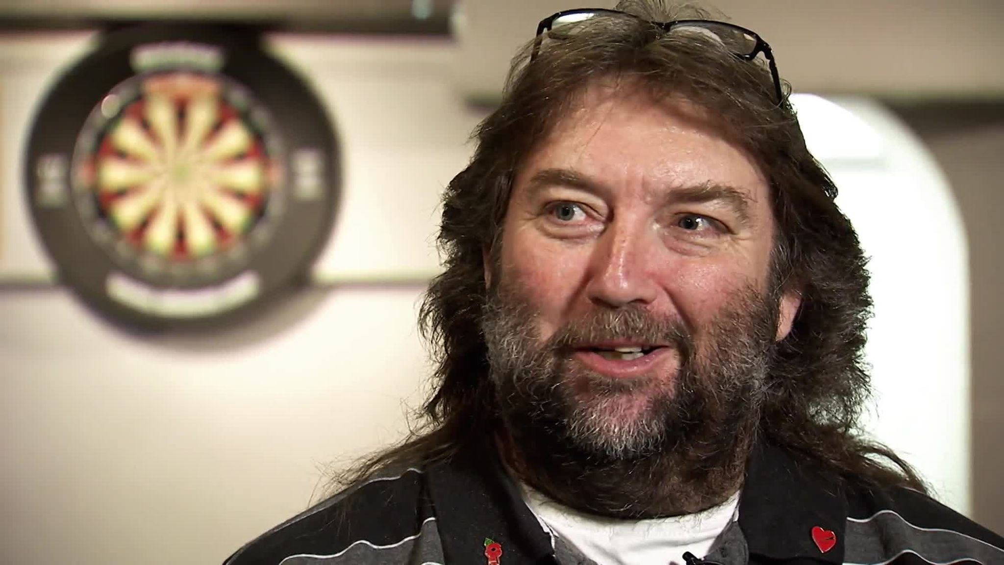 Andy Fordham: Former world champion known 'The Viking' dies aged 59 | UK | Sky News