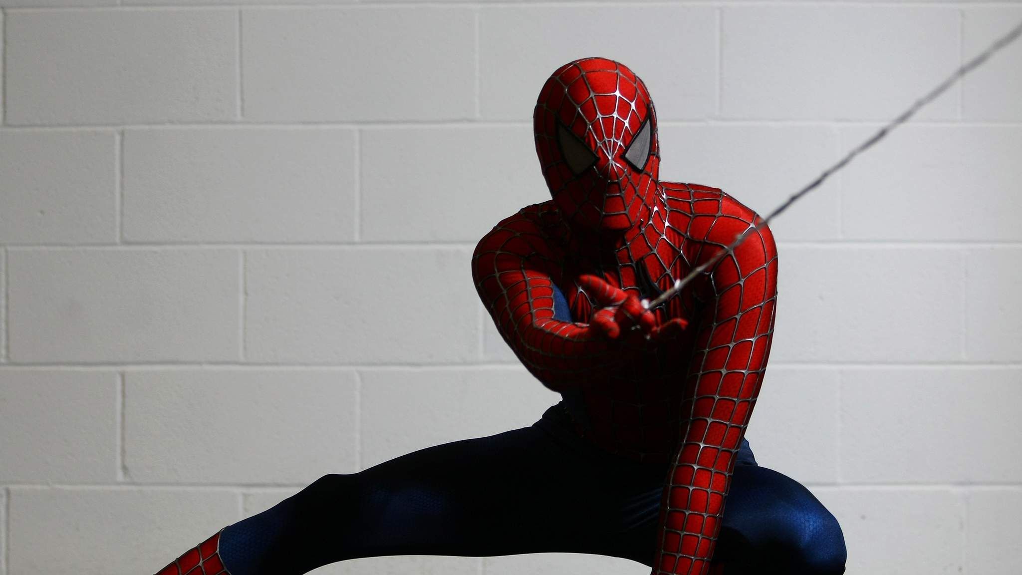 Spider-Man's Web 'Could Stop Speeding Train' | Scoop News | Sky News