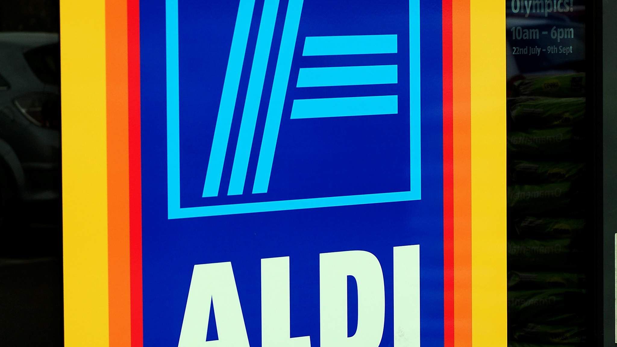 aldi-gives-staff-pay-rise-to-8-40-per-hour-business-news-sky-news