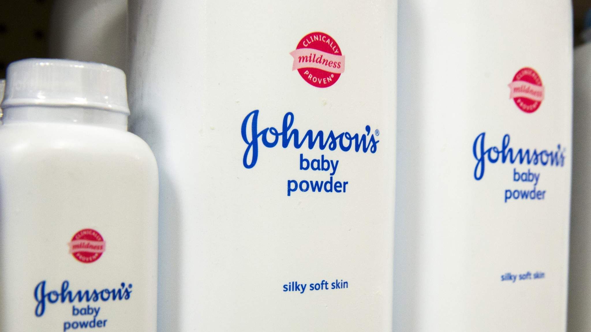 Johnson & Johnson to pay $72m in case linking baby powder to ovarian cancer, World news