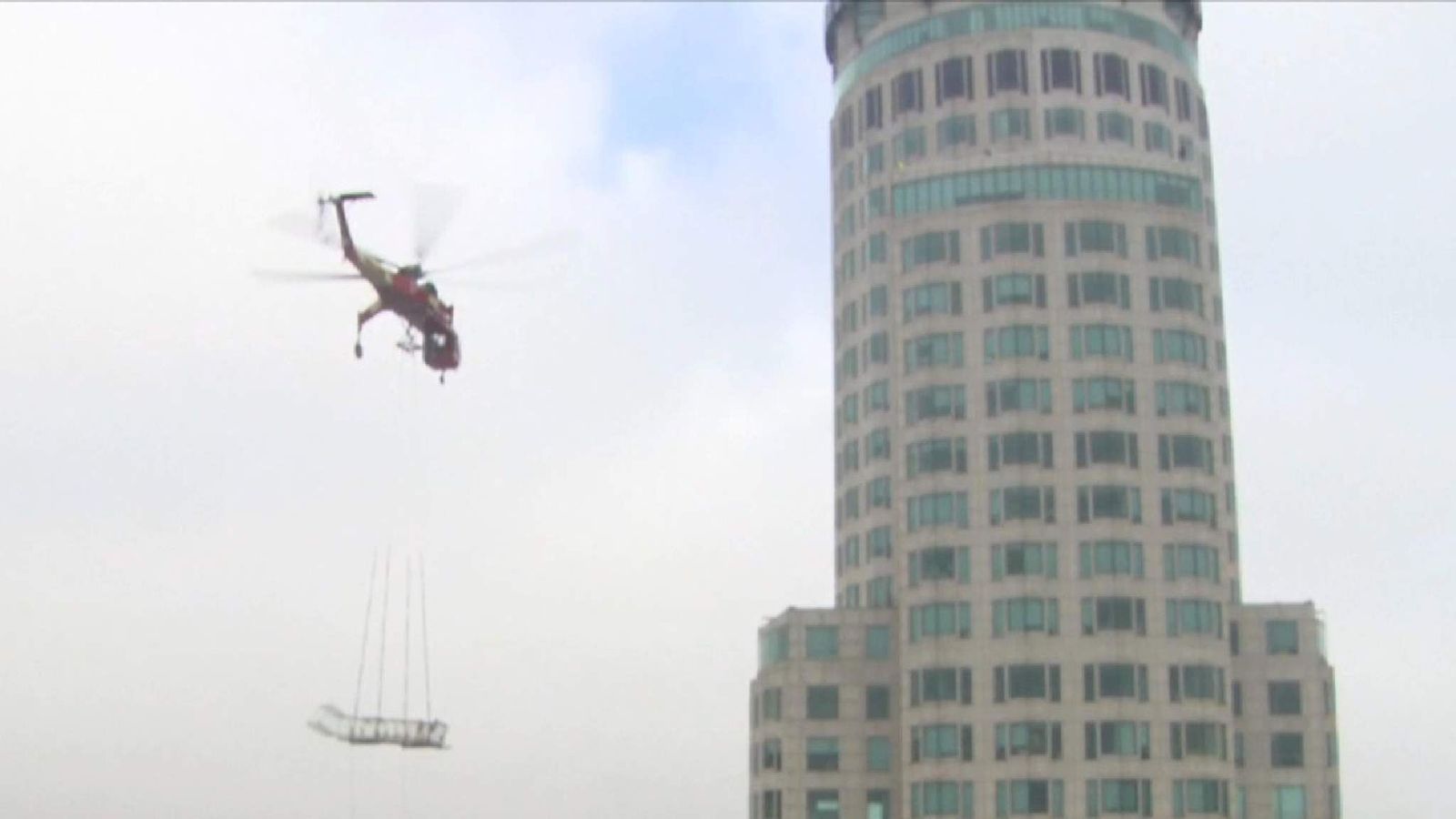 Glass Slide Airlifted On To LA Skyscraper US News Sky News
