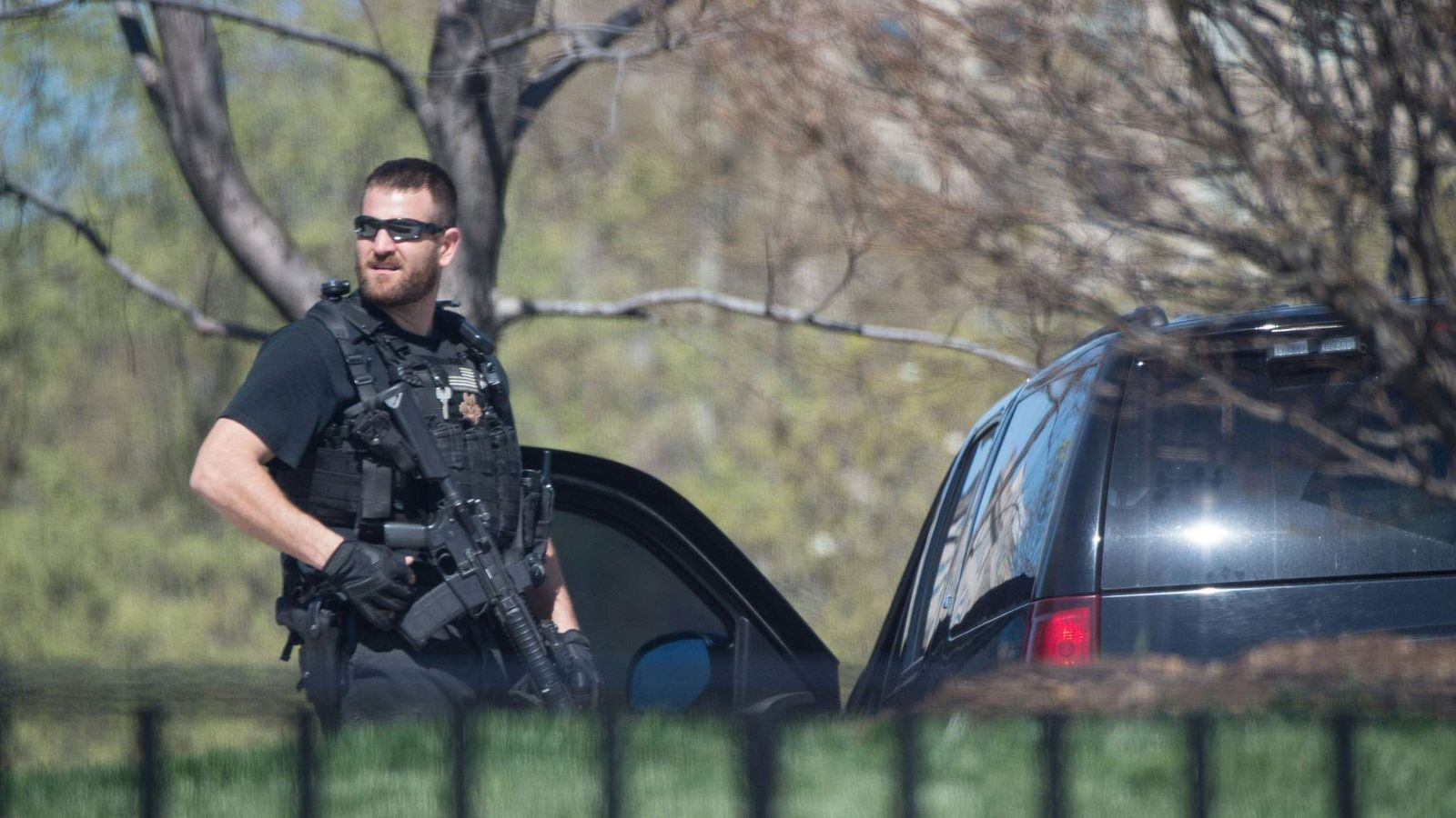 Police Shot Police Shoot Gunman After Capitol Hill Threat | US News | Sky News