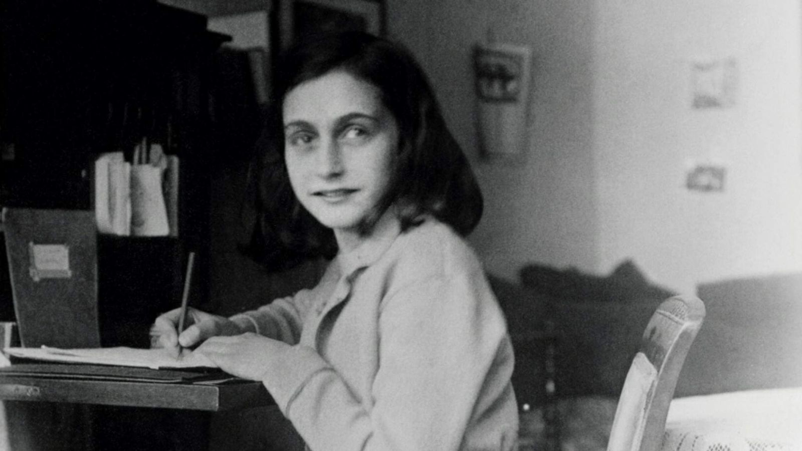 Interesting Bio Facts about Anne Frank: Fighter, Writer