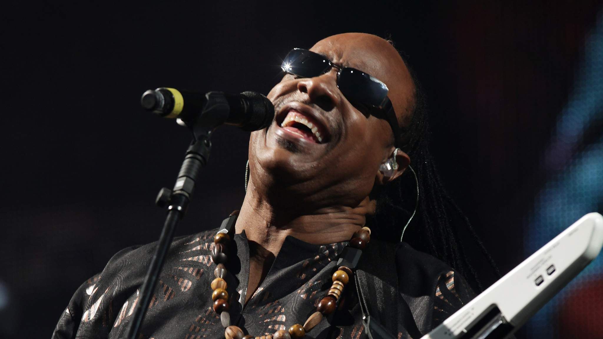 Stevie Wonder - Isn't She Lovely (Hyde Park 2016) 