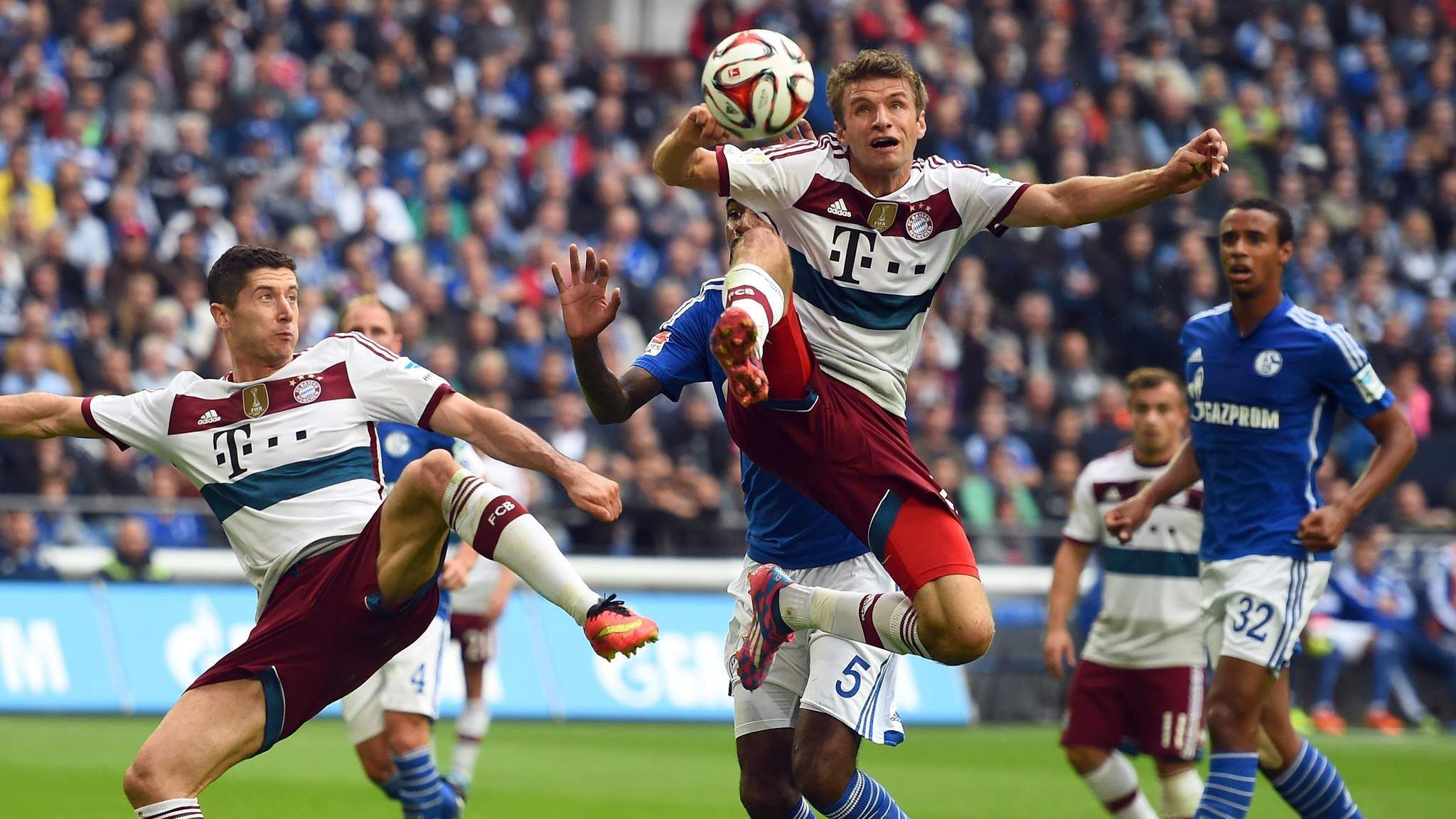 Link football. Жадсон шахтер кубок уефа. Бастиан швайнштайгер бавария. Том клеверли 2022. Link football.