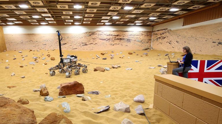 Brit Rover Called Bruno Helping Mars Explorers