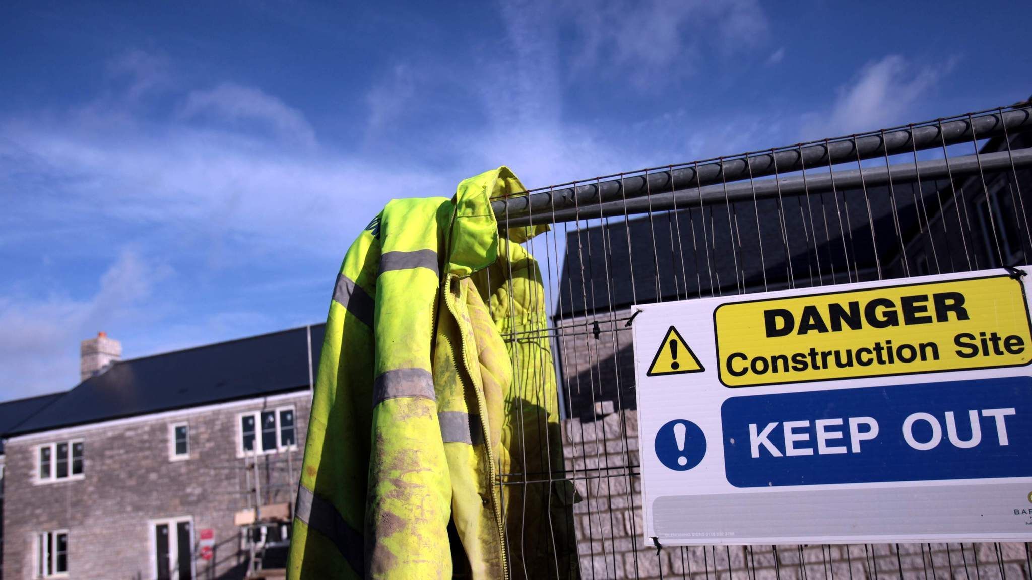 Brickies Earning £100k As 'Brawn Drain' Hits Business News Sky News