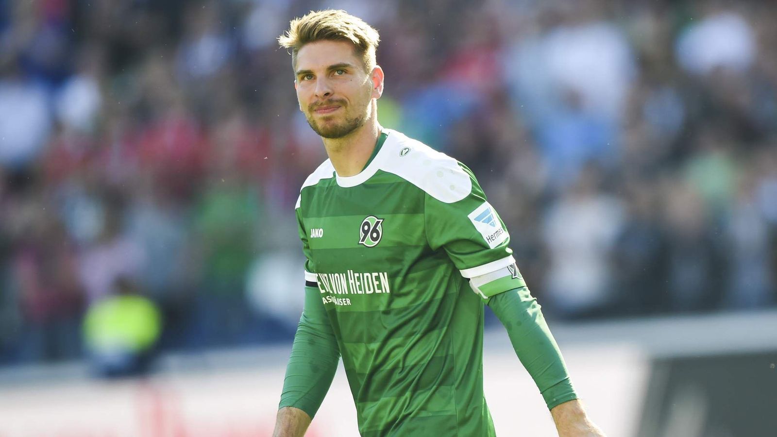 Leicester City Sign Goalie Ron-Robert Zieler | Scoop News | Sky News