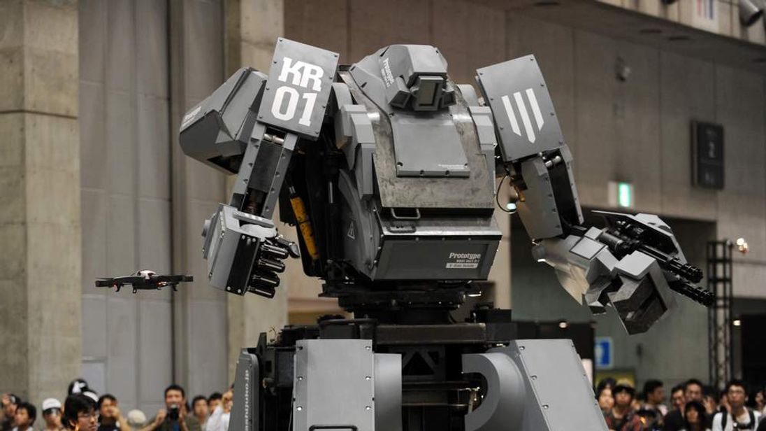 Super-Robot With Twin Guns Is Unveiled