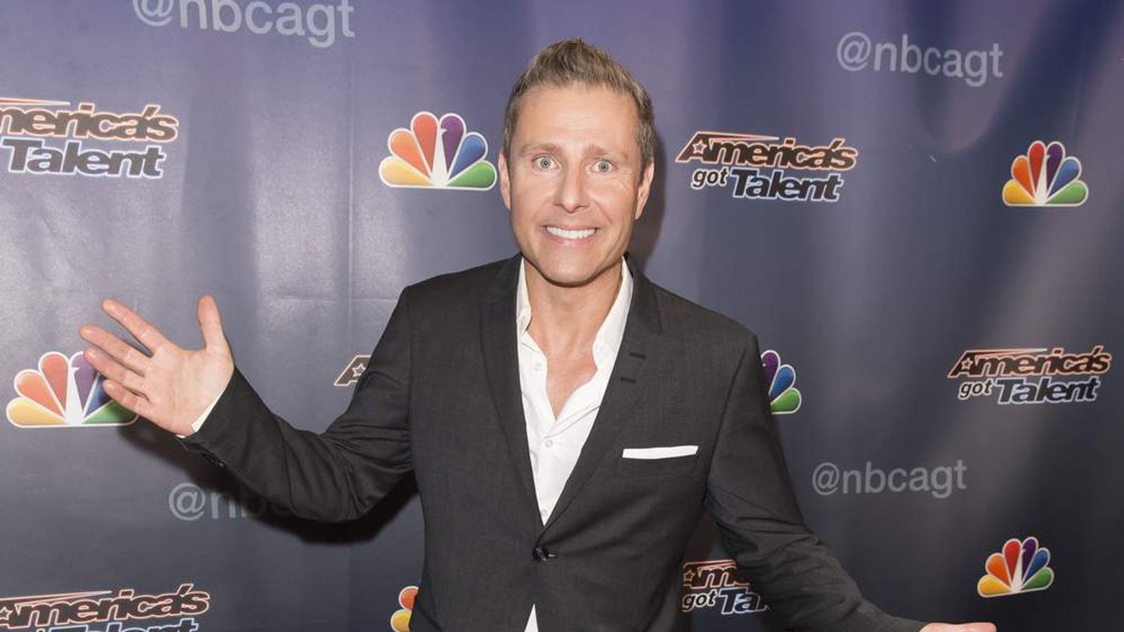 British Ventriloquist Wins America's Got Talent Ents & Arts News