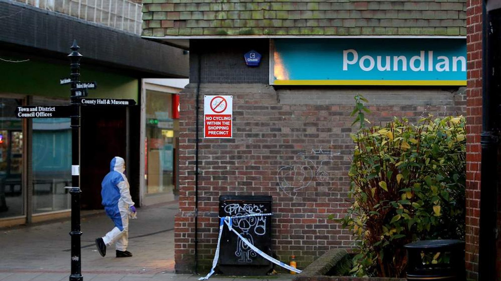 Man Stabbed To Death At Poundland In Abingdon UK News Sky News