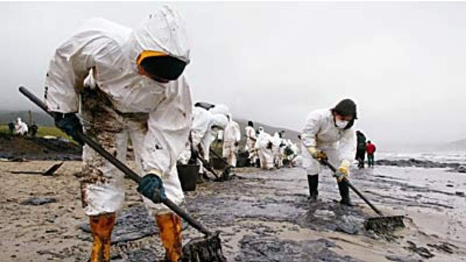 billions-demanded-in-spanish-oil-spill-trial-world-news-sky-news