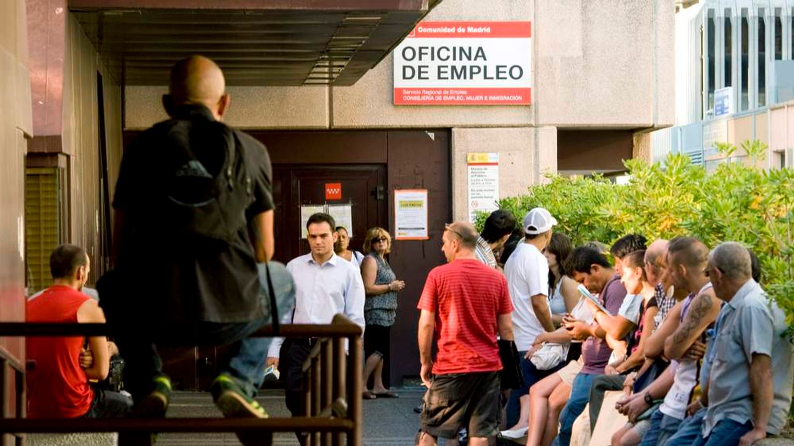 Shocking News Spains Unemployment Plunge Its Impact On Stocks - wr5p7bz