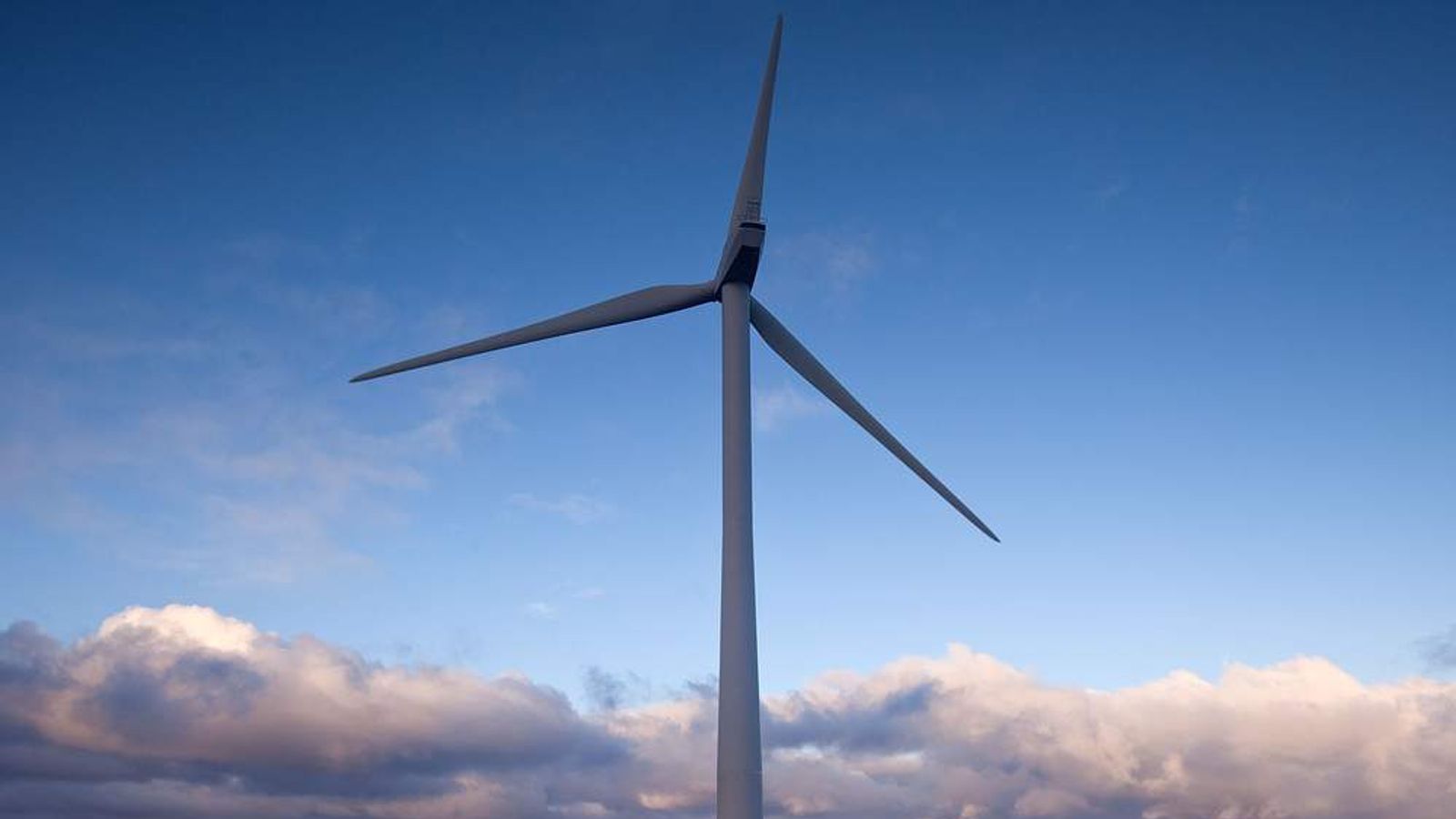 Giant Irish Wind Farms Bid Passes Hurdle | UK News | Sky News