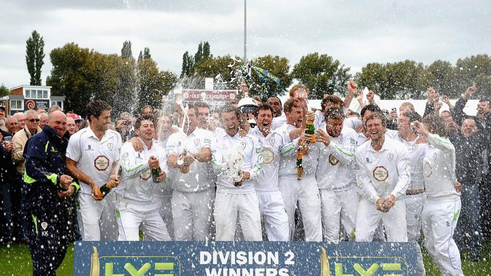 County Championship The Underdogs Fight Derbyshire Vs Leicestershire - xdonq08