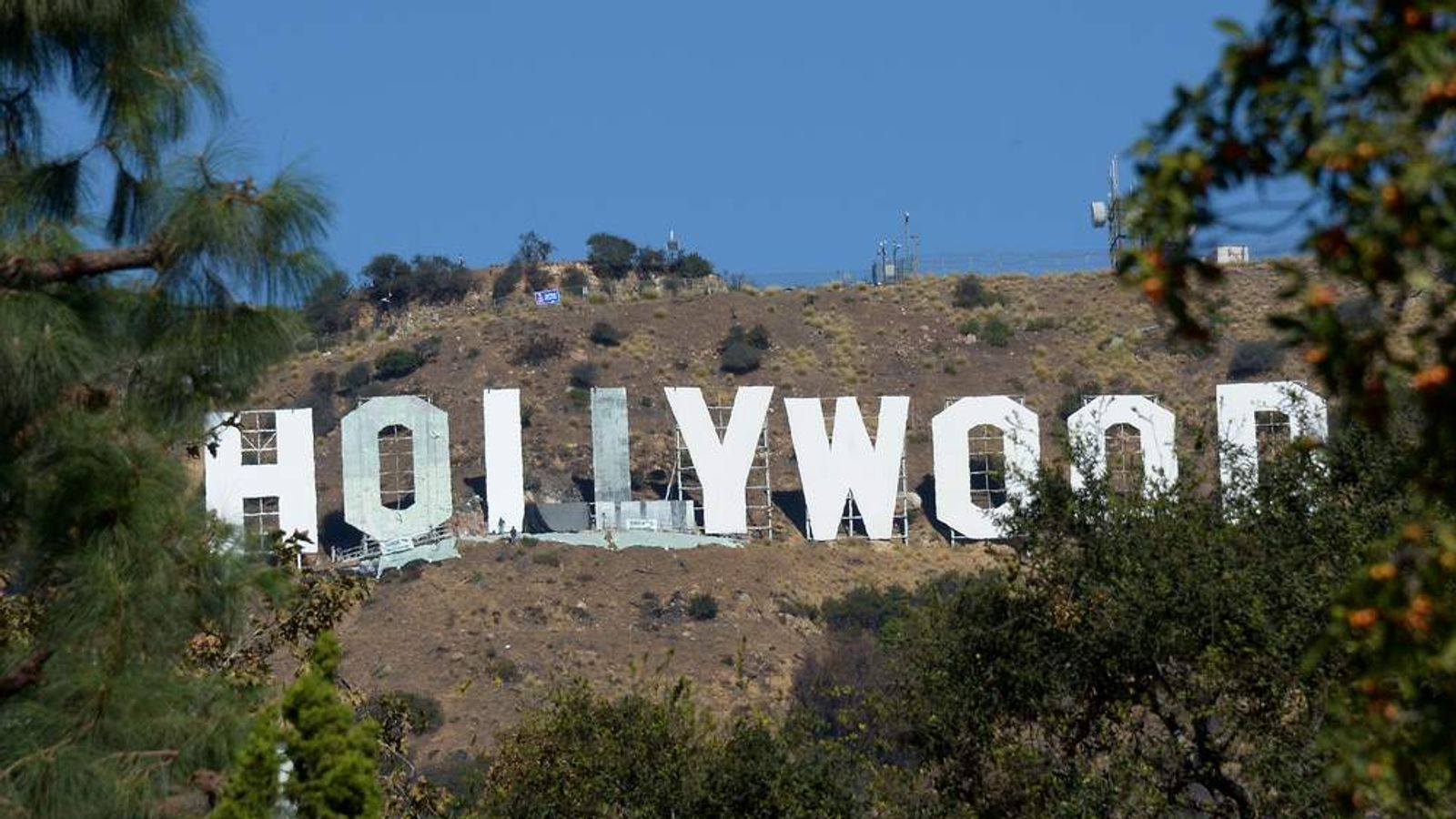Hollywood Sign Enjoys 90th Birthday Makeover, Ents & Arts News
