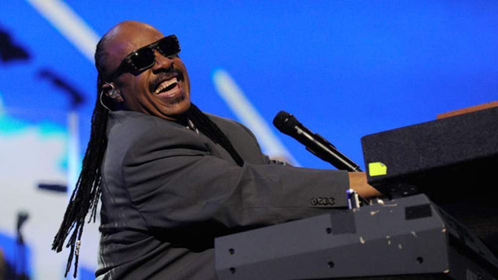 Stevie Wonder: Pair Deny Extortion Charge | Ents & Arts News | Sky News
