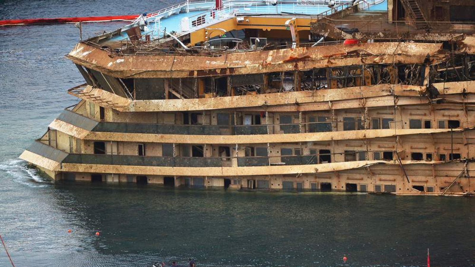what cruise ship sank