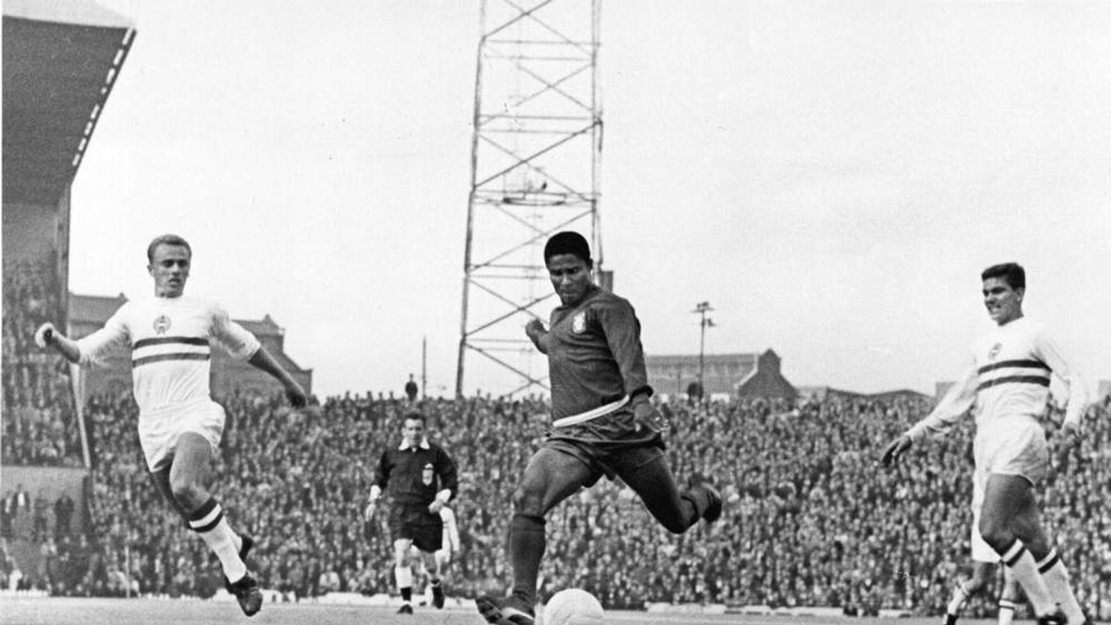 Eusebio cheap portugal footballer