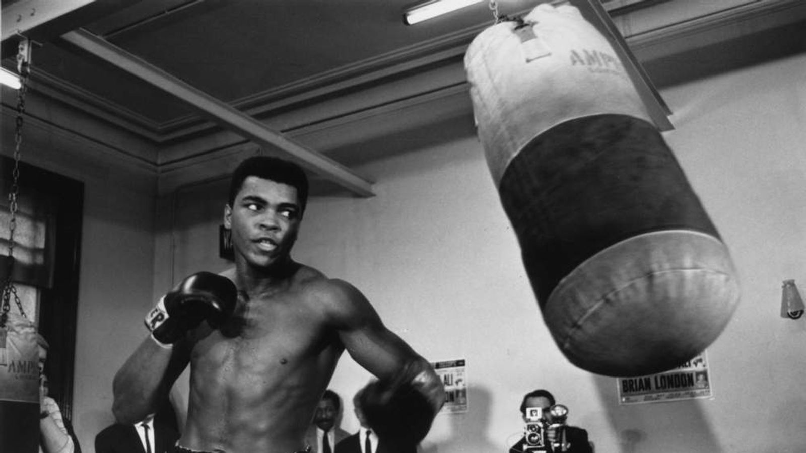 Muhammad Ali In Hospital With Pneumonia World News Sky News