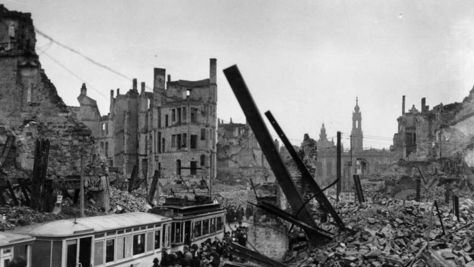 Dresden Marks 70th Anniversary Of Firebombing | World News ...