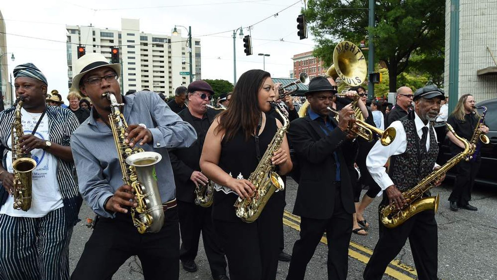 Music And Tears At BB King Memphis Procession | Ents & Arts News | Sky News