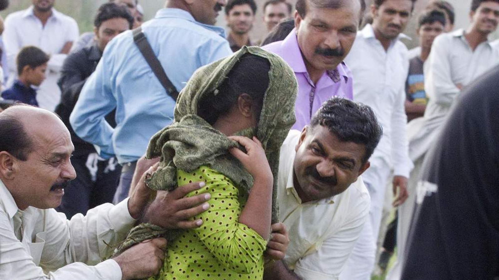Pakistan Blasphemy Case Is Quashed By Court | World News | Sky News