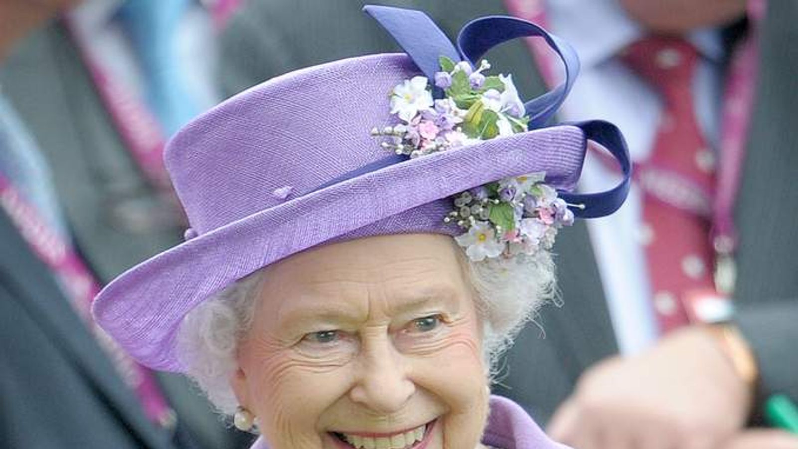 Royal Ascot All Smiles As Queen Wins Gold Cup Uk News Sky News 